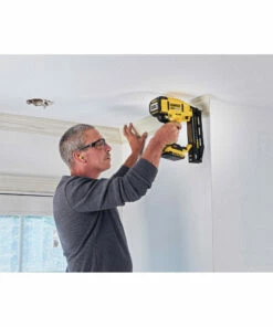 DeWalt DCN662D1 20V MAX XR 16 Ga. Cordless Straight Finish Nailer Kit -DeWalt Outlet Store dewndcn662d1 e